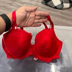 🌷Victoria's Secret 32DDD Vibrant Red Lace Bra